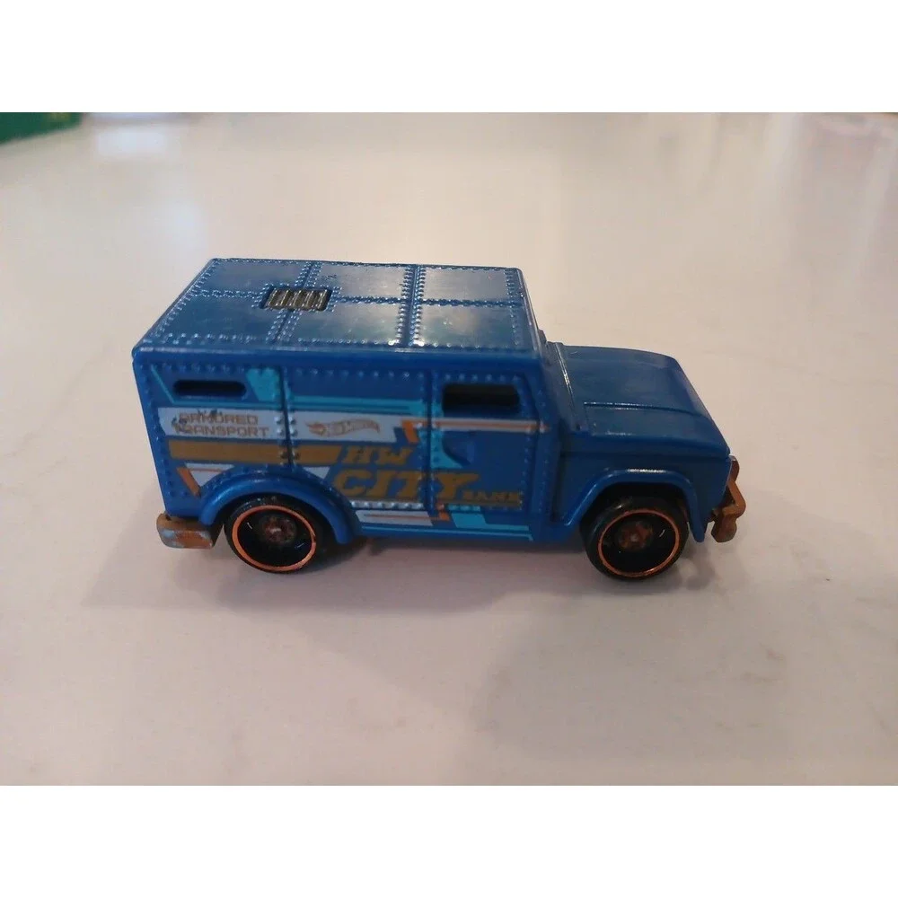 Hot Wheels BFB42 Armored Truck HW City Bank Loose 1:64